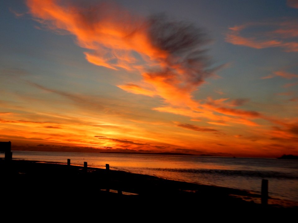 SUNSET FORT VICTORIA ISLE OF WIGHT