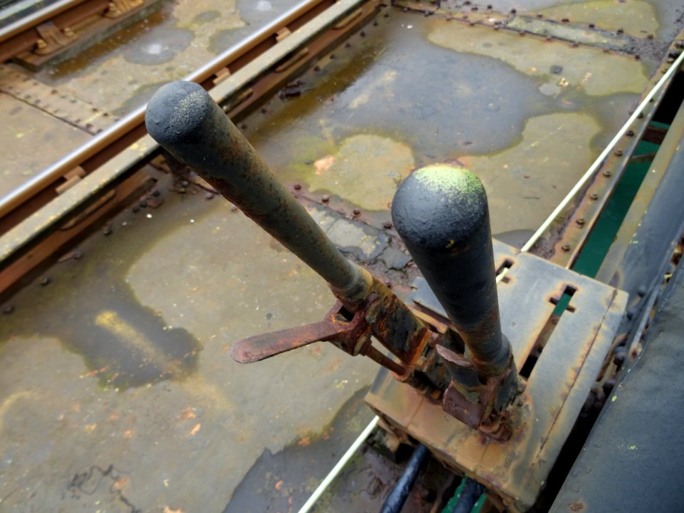GREAT WESTERN RAILWAY BARMOUTH SWING BRIDGE CONTROLS