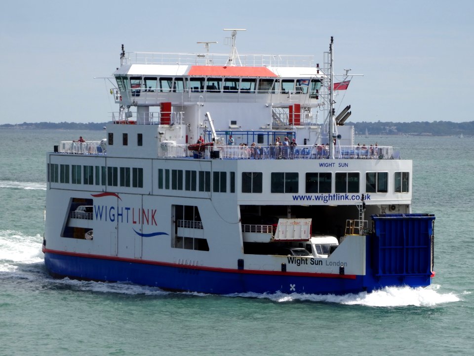 MV WIGHT SUN PORTSMOUTH FISHBOURNE RELIEF SHIP