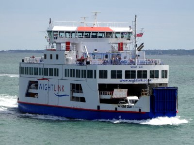 MV WIGHT SUN PORTSMOUTH FISHBOURNE RELIEF SHIP