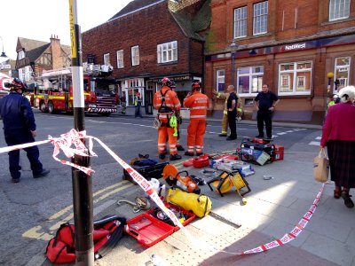 HIGH STREET SEVENOAKS KENT SCAFFOLDING HIT BY HGV