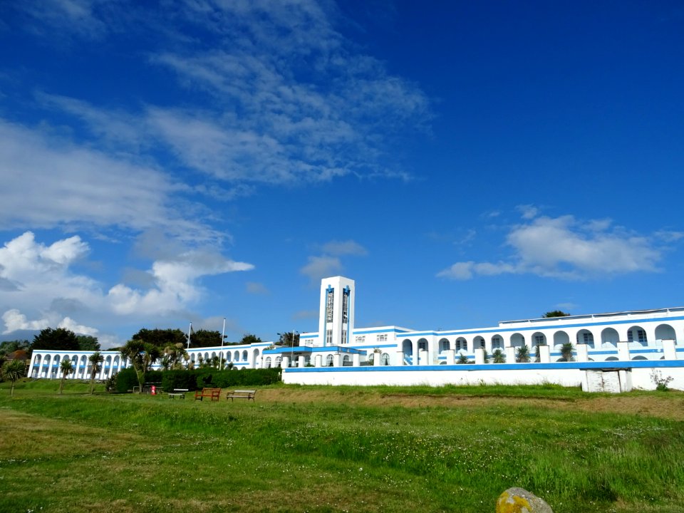 ART DECO HOLIDAY CAMP HOTEL.