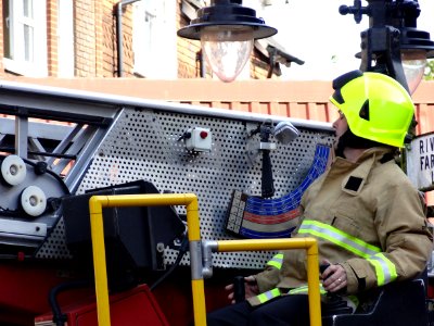 HIGH STREET SEVENOAKS KENT SCAFFOLDING HIT BY HGV