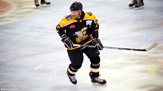 Ice Hockey - Bracknell Bees Vs Chelmsford Chieftains