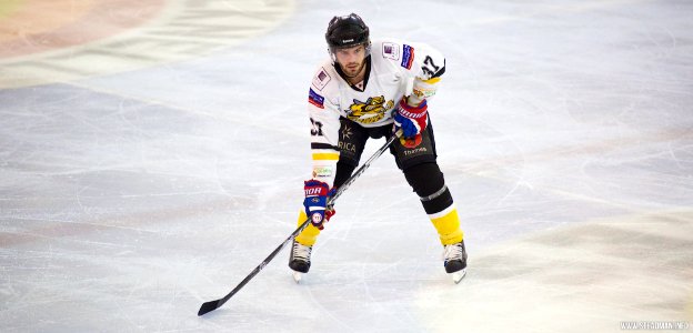 Ice Hockey - Bracknell Bees Vs Chelmsford Chieftains