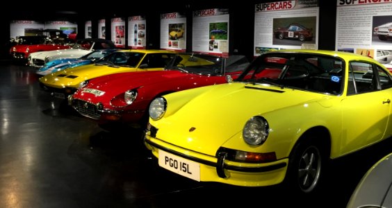 iPhone6 - Haynes Motor Museum