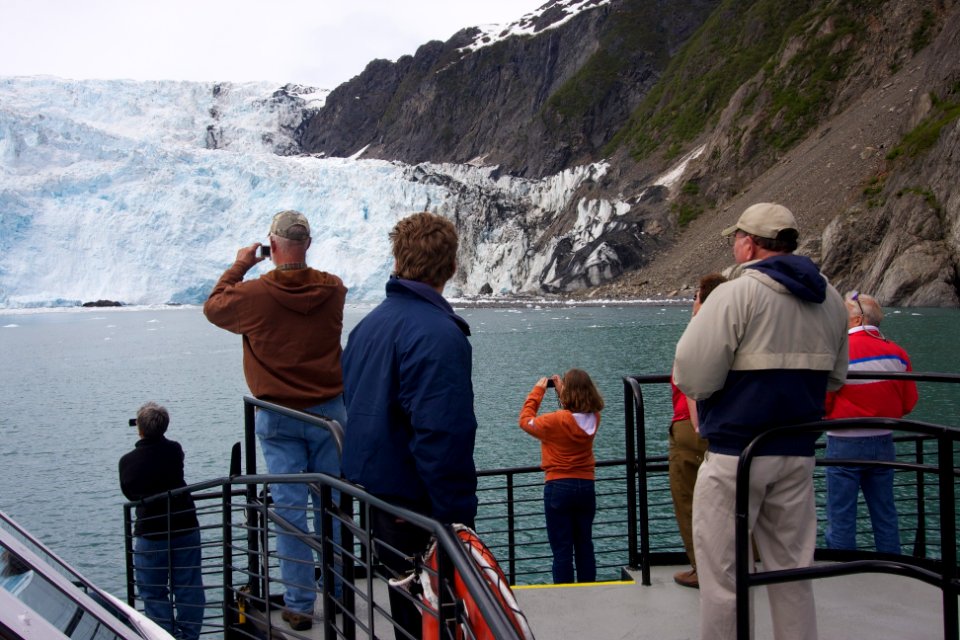 Viewing Holgate Glacier