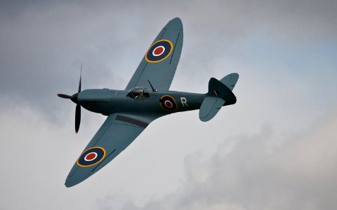 2011-08-29 - Dunsfold Wings And Wheels