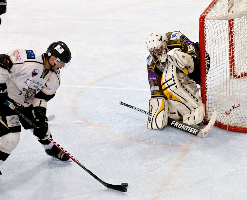 Bracknell Bees vs Milton Keynes Lightning