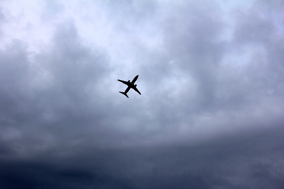 Sky flying aircraft noise
