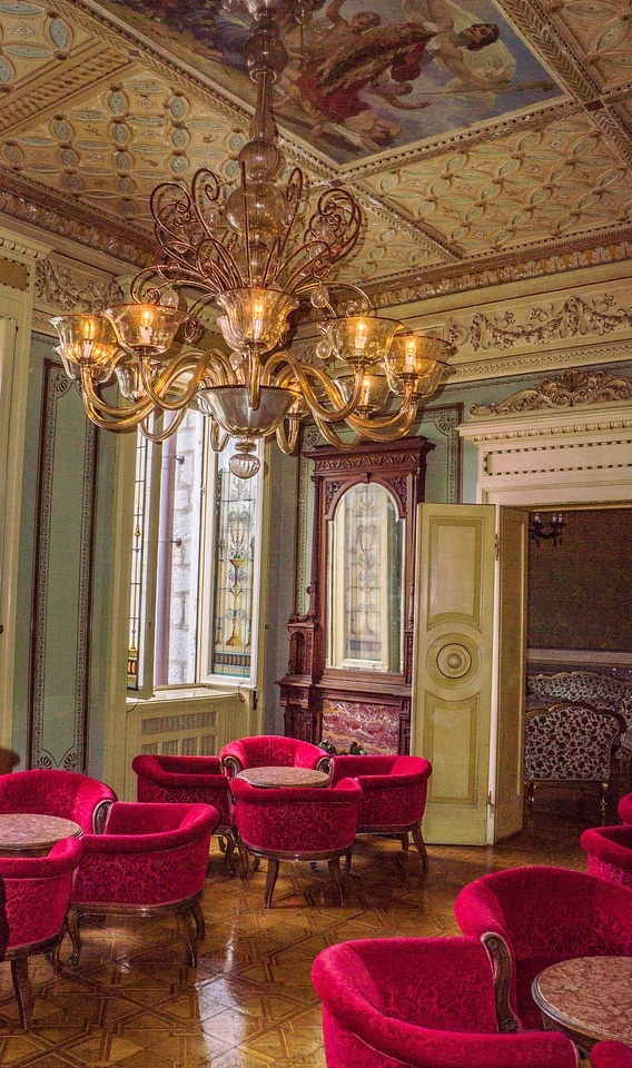 Restaurant bar luxury