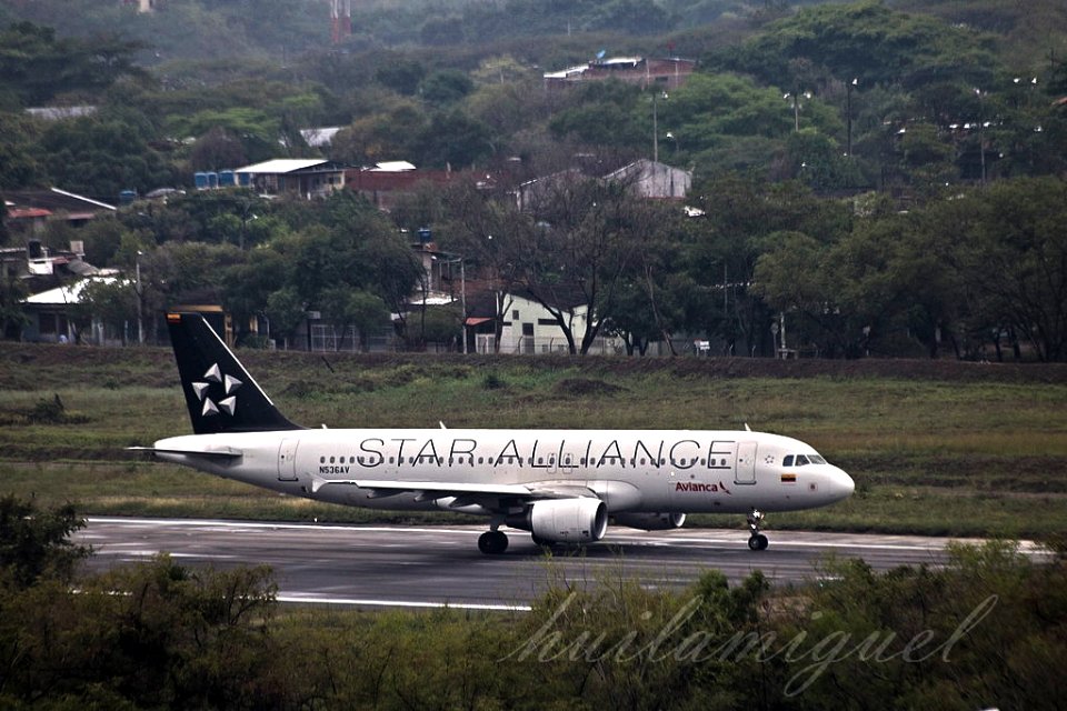 SKNVA BENITO SALAS - AIRBUSA320 STAR ALLIANCE