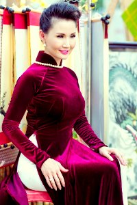 Quý bà tuyệt đẹp
