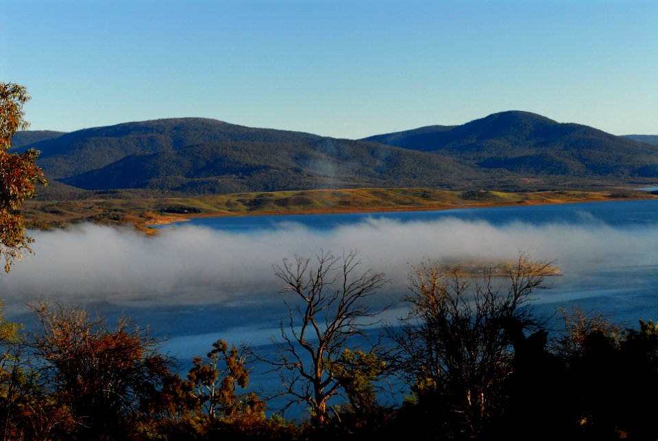 Lake Jindabyne - NSW Snowy Mountains