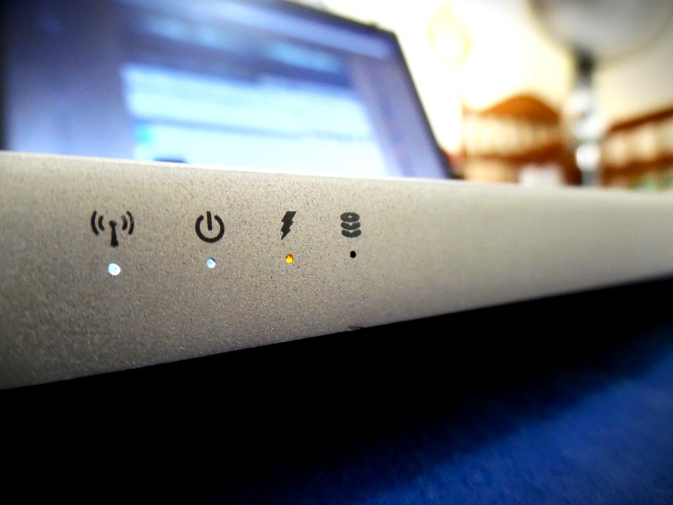 HP Pavilion desde abajo