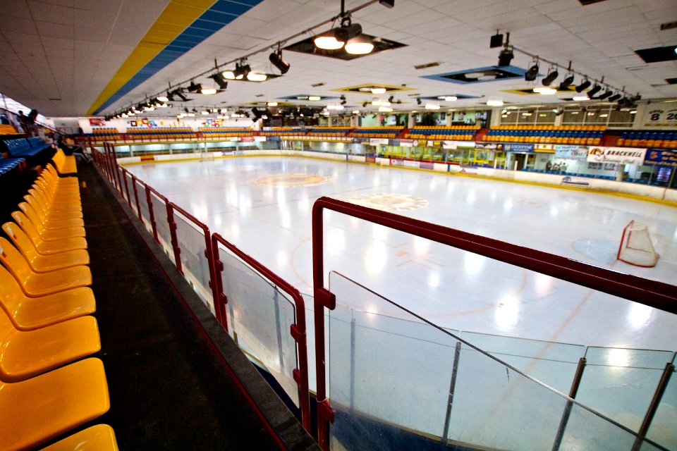 Bracknell Bees vs Milton Keynes Lightning