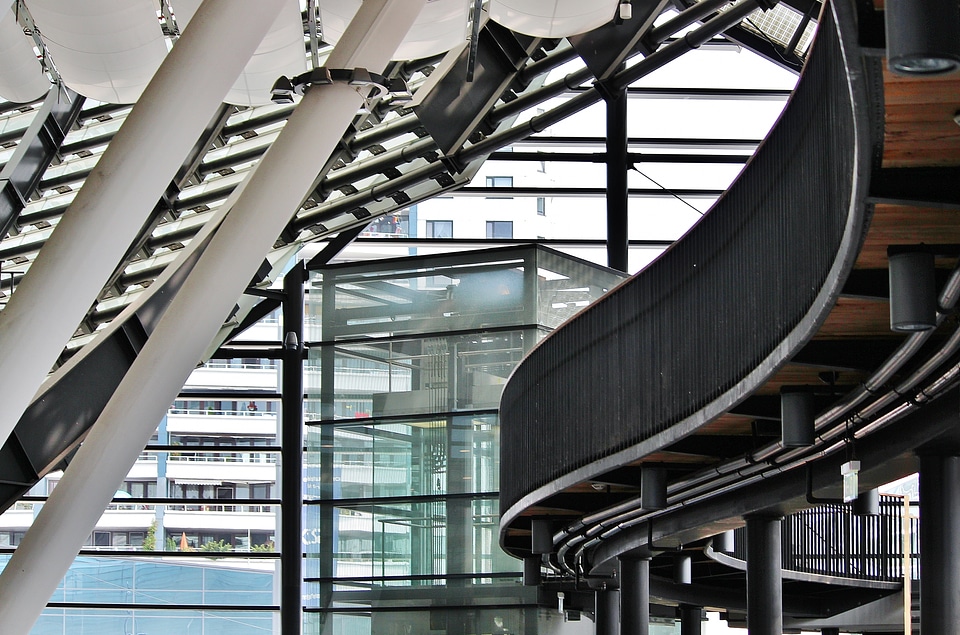 Glass architecture construction