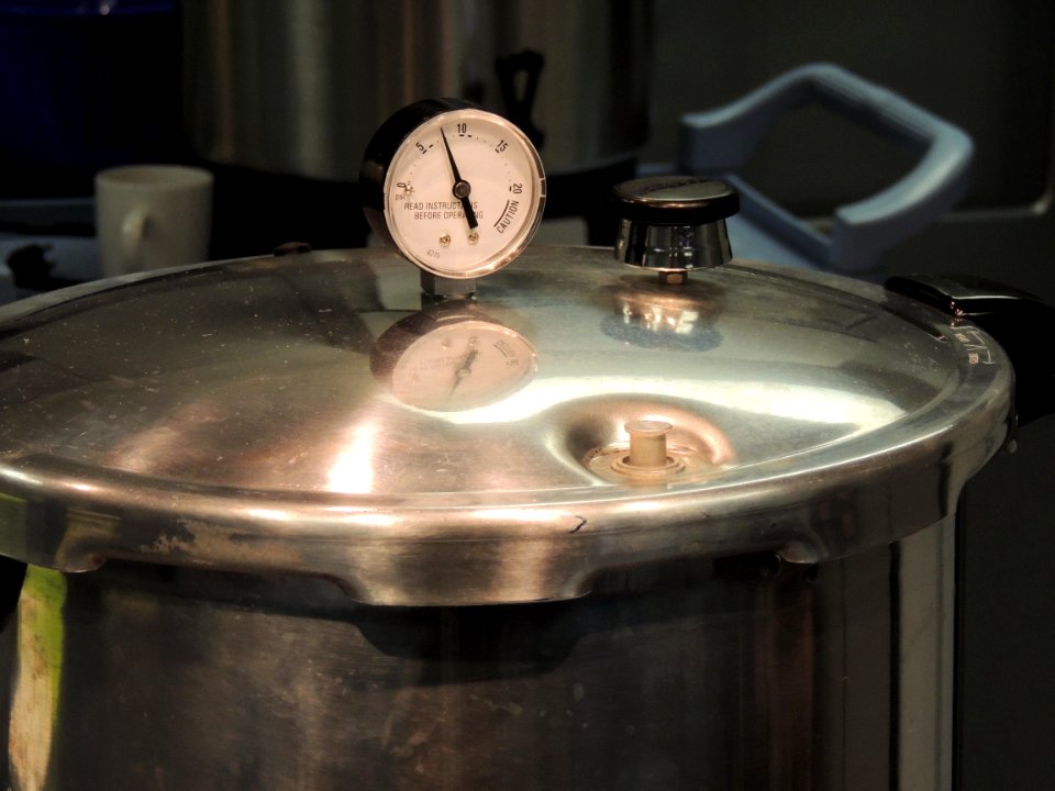Pressure canner rising in pressure