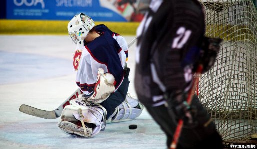 Ice Hockey: Guildford Lightning Vs Slough Phantoms