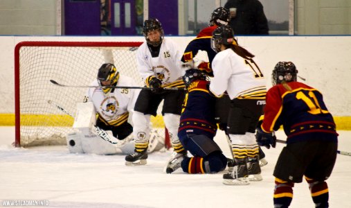 Women's Final Day One - Guildford Vs Bracknell