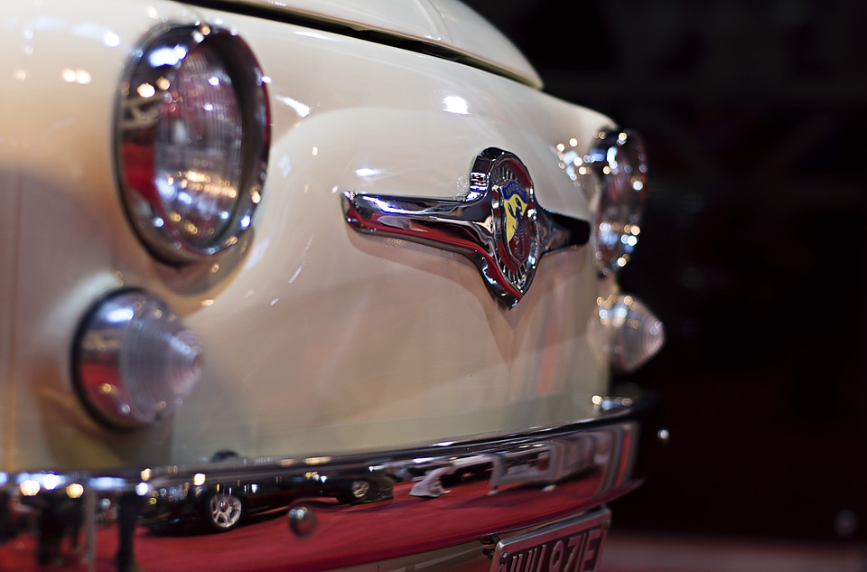 Vehicle automobile retro