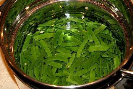 Blanching green beans