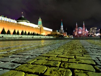 Red Square at night - The Kremlin wall