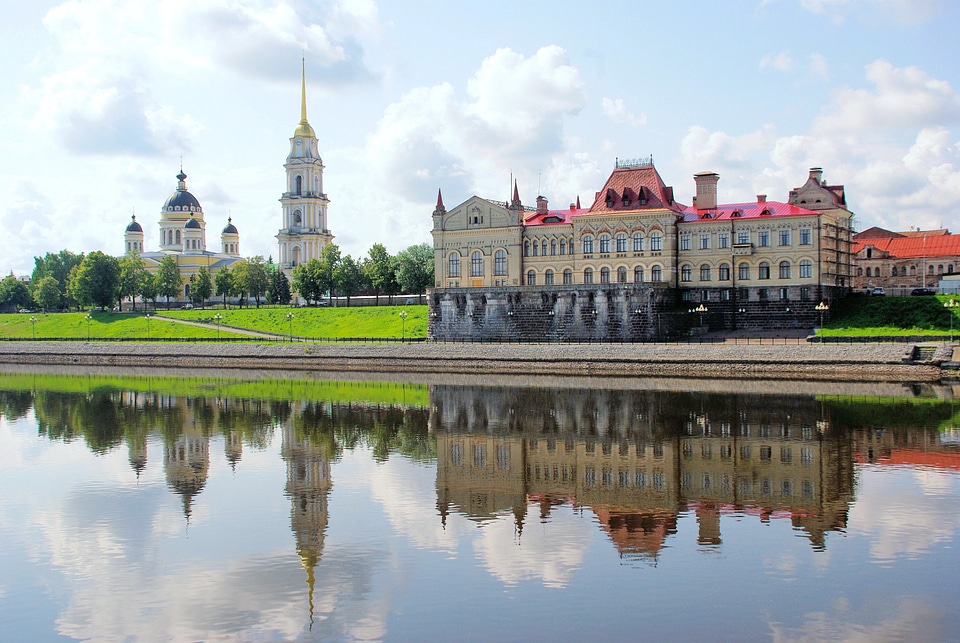 Volga city centre monument