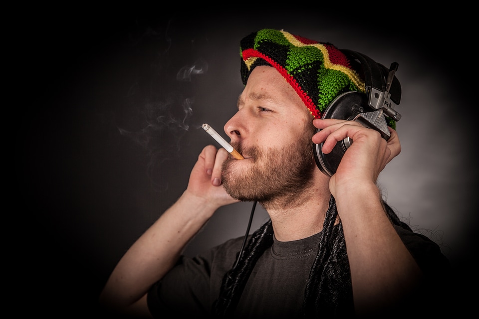 Acoustic vintage smoke