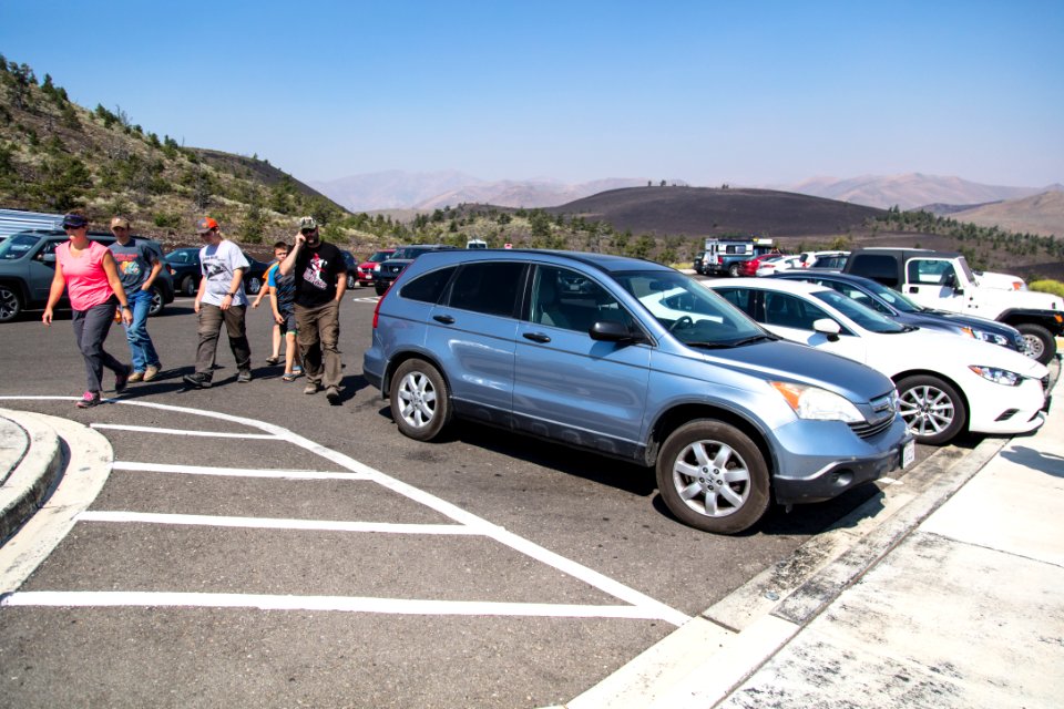 Eclipse weekend in Craters of the Moon - Inferno Cone parking area