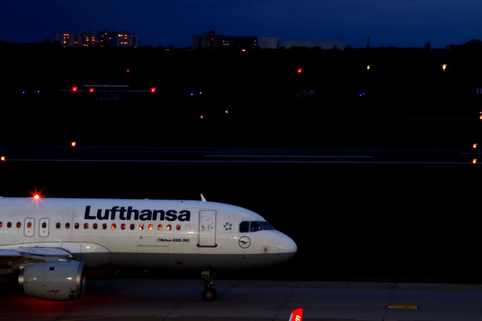 Lufthansa Airbus A320-200
