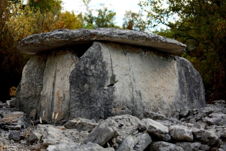 Un des dolmens photo