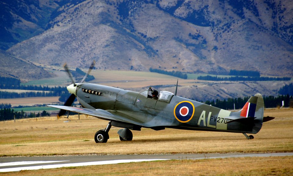 Supermarine Mk IX Spitfire.