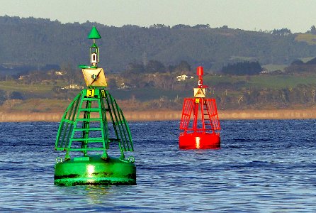Left and right channel markers photo