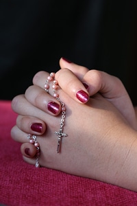 Rosary pray woman photo