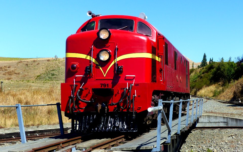 Dg class Diesel-Electric locomotive.
