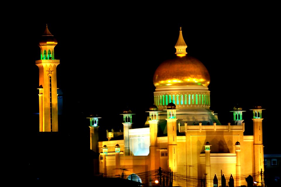 Sultan Omar Ali Saifuddien Mosque