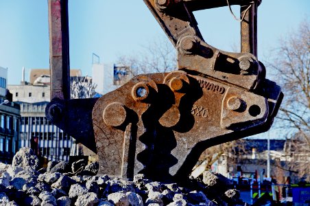 Jaws of Steel. photo