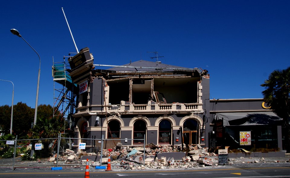 Carlton Hotel after the quake......
