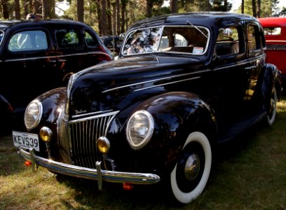 1938 Ford De Lux V8 photo