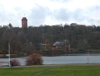 Promenad längs Djurgårdsbrunnskanalen. photo