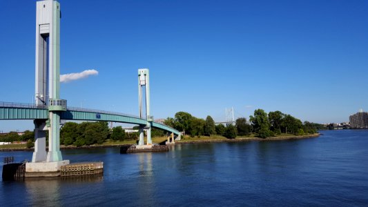 Bridge between Manhattan 103 street and Randall Island
