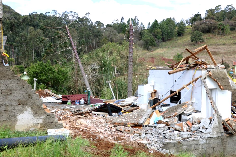 15/08/2020 Água Doce - Estragos causados pelo tornado Foto: Flávio Júnior/ Defesa Civil