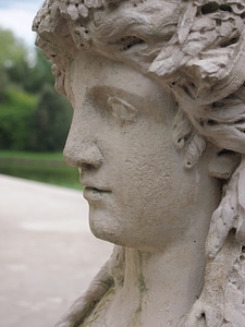 Marie antoinette garden bust