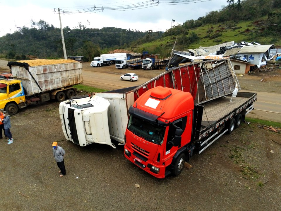 16/08/2020 - Tangará - Empresas afetadas pelo Tornado - Flavio Vieira Junior, da DCSC