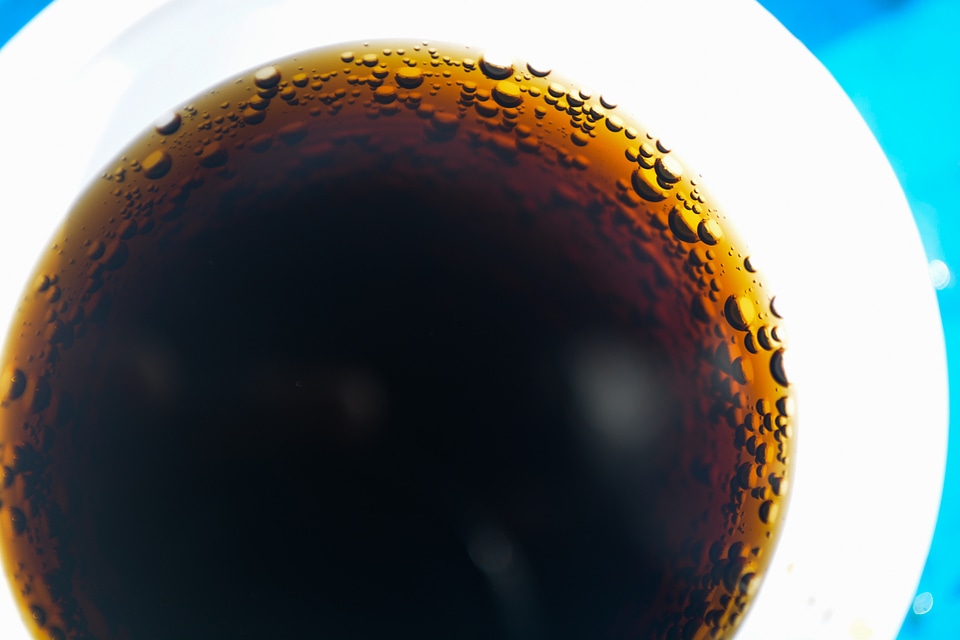 Beverage glass bobbles