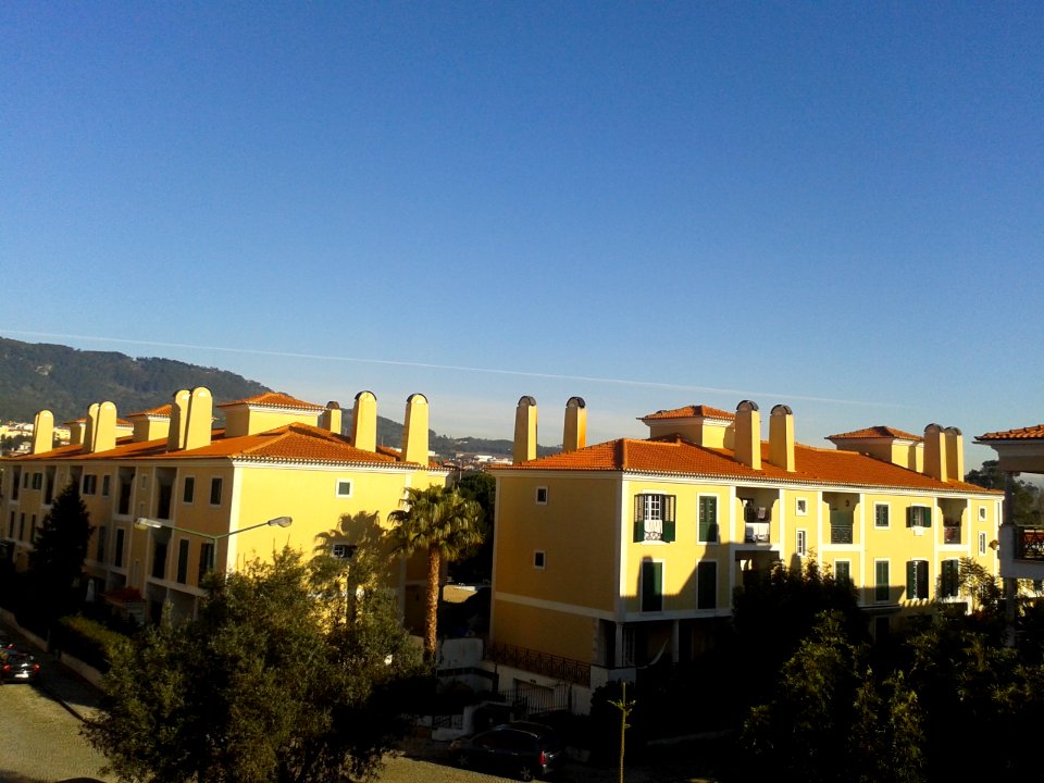And this just a few kilometres away from Sintra:)  - very typical!