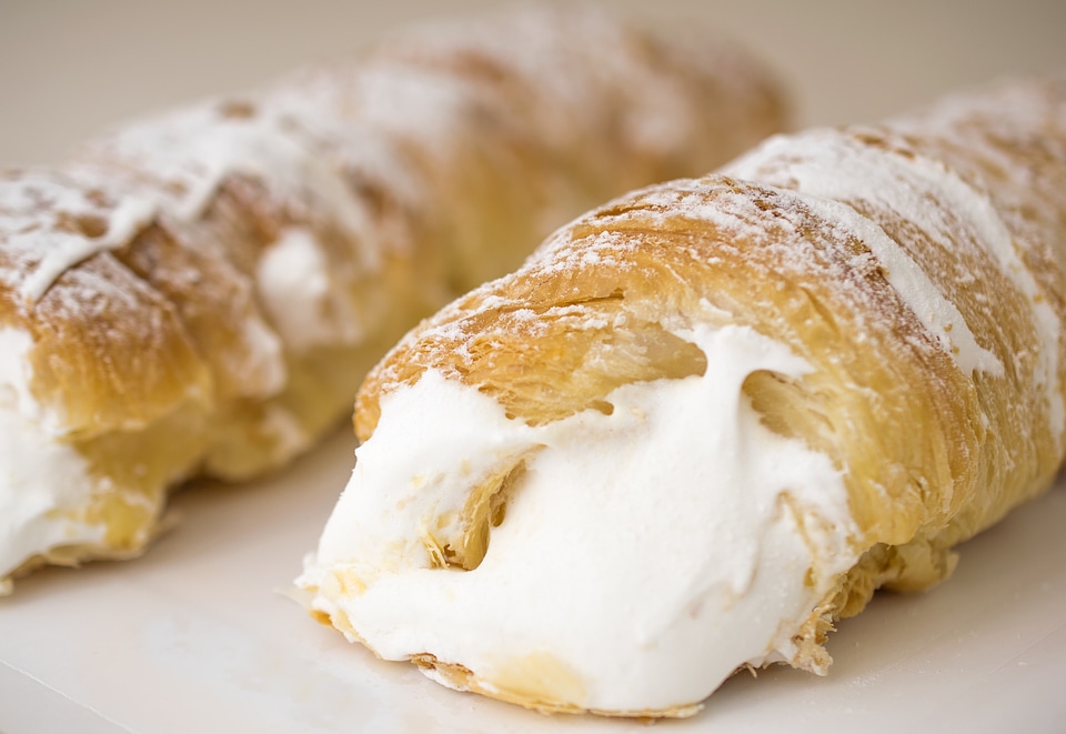 Confectionery small cakes delicacy