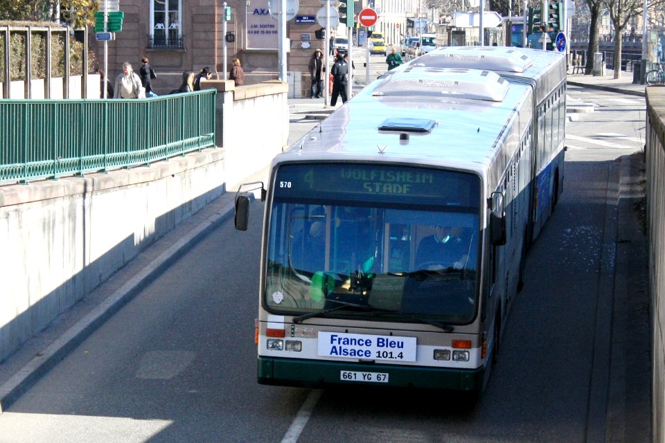 CTS - Van Hool AG 300 n°570 - Ligne 4