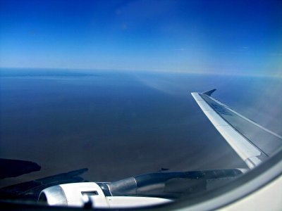 Sobrevolando el Río de la Plata photo